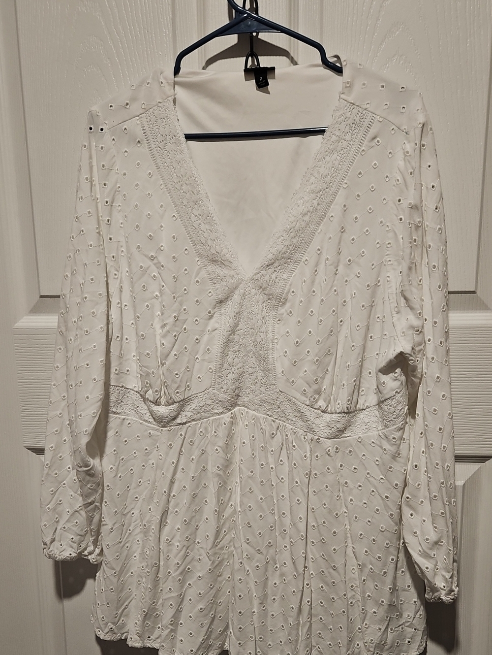 torrid White Eyelet V-Neck Peasant Blouse